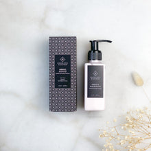 Indlæs billede til gallerivisning MANGO & BLACK PEPPER – HAND & BODY LOTION (100ML) Amazing Space