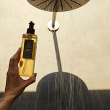 Indlæs billede til gallerivisning MANDARIN REFRESHER – LIQUID SOAP EXFOLIATOR (240ML) Amazing Space