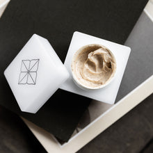 Indlæs billede til gallerivisning BUTTER POLISH – APRICOT OMEGA FACIAL SCRUB (50ML) Amazing Space