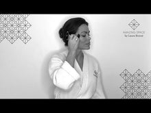 Indlæs og afspil video i gallerivisning CRYSTAL CLEAR – SKIN ROLLER