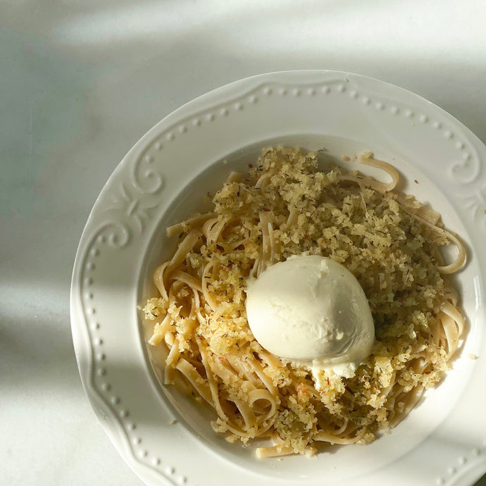 Pasta med citron og burrata