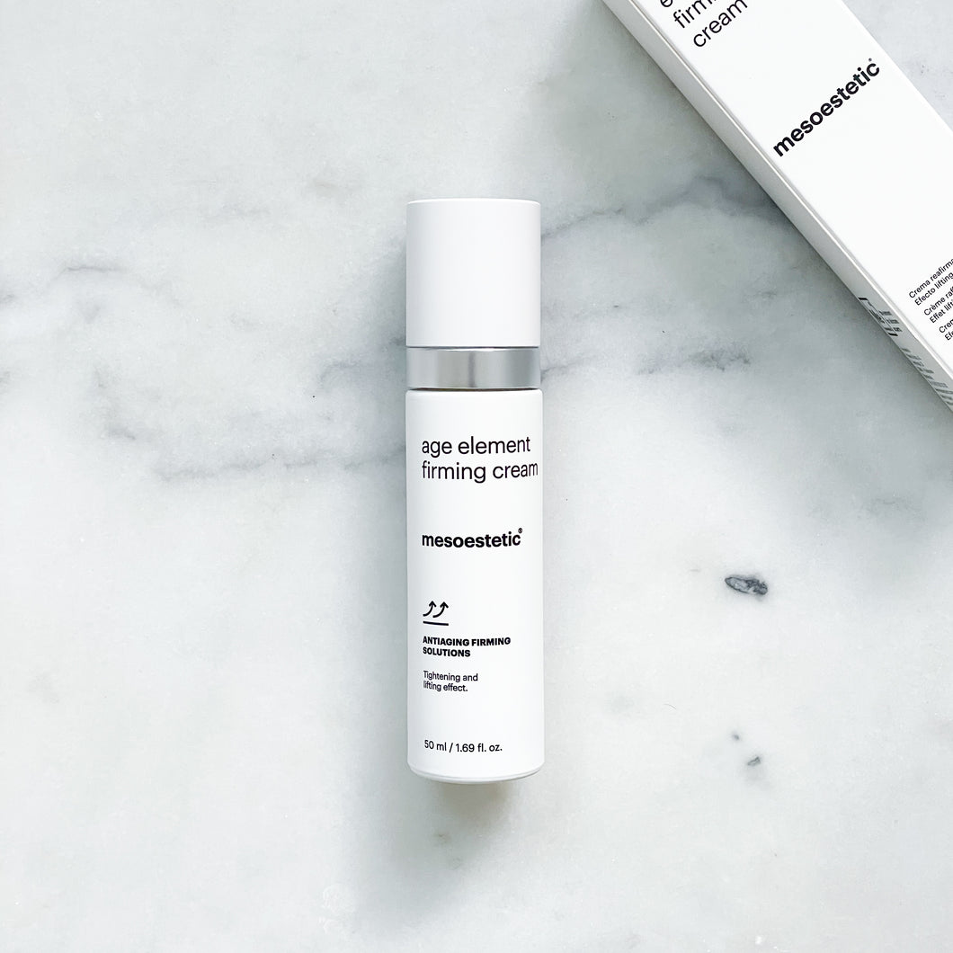 Opstramning og forbedret elasticitet: Age Element Firming Cream giver din hud en fastere og mere tonet struktur, samtidig med at den omdefinerer ansigtets konturer. Beriget med nøje udvalgte aktive ingredienser, hjælper denne creme med at forbedre hudens elasticitet og opnå et ungdommeligt udseende. Brug den dagligt for optimale resultater.