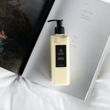 Indlæs billede til gallerivisning SKIN GLOW – FACE &amp; BODY TAN (240ML) Amazing Space
