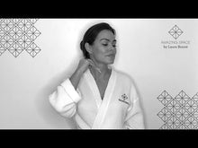 Indlæs og afspil video i gallerivisning FLOW GUA SHA AMETYST
